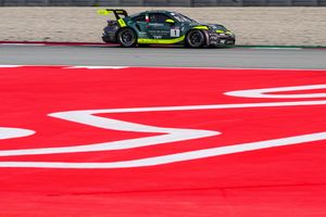 Title challenger Delli Guanti (FAEMS Ebimotors Porsche) takes key pole